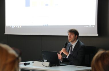 Konferencja „Z Instytucji do Rodziny” – podsumowanie projektu o pieczy zastępczej